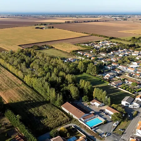 Les Mizottes Кемпинг Saint-Michel-en-l'Herm