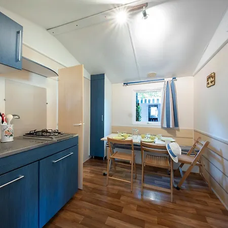 Les Mizottes Кемпинг 4*