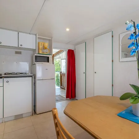 Les Mizottes Кемпинг 4*