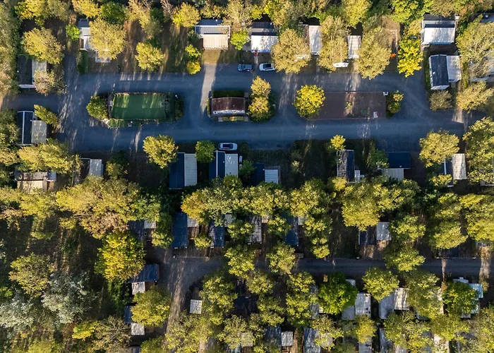 Les Mizottes キャンプ場 4*